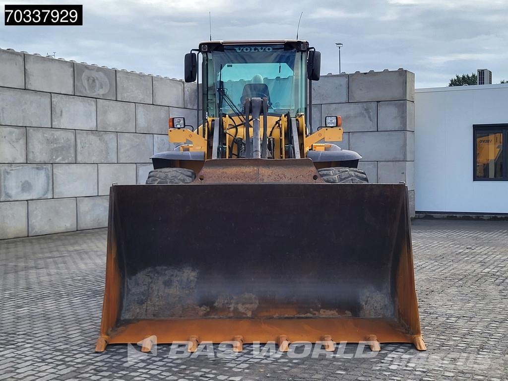 Volvo L120 F German Registration Carregadeiras de rodas