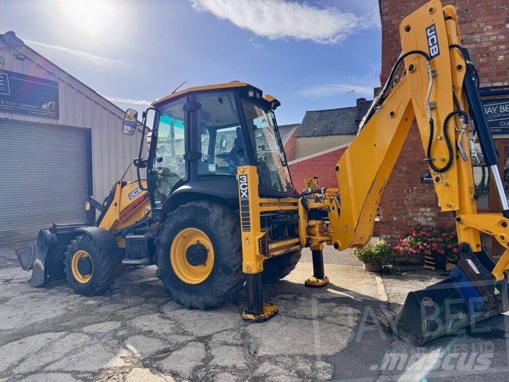 JCB 3CX Sitemaster Plus Backhoe loaders
