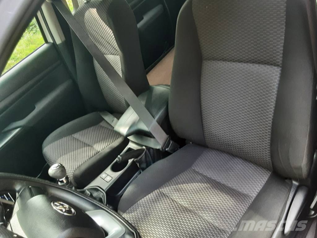 Toyota Hilux Furgonetas caja abierta