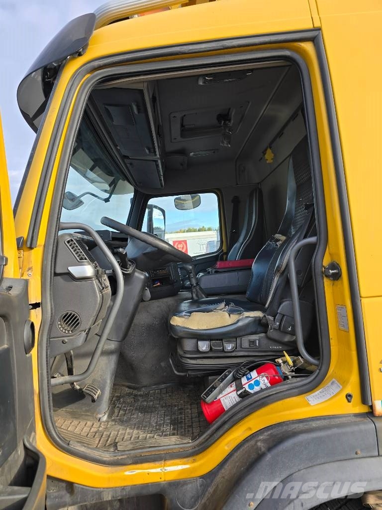 Volvo FM 370 Tovornjaki zabojniki