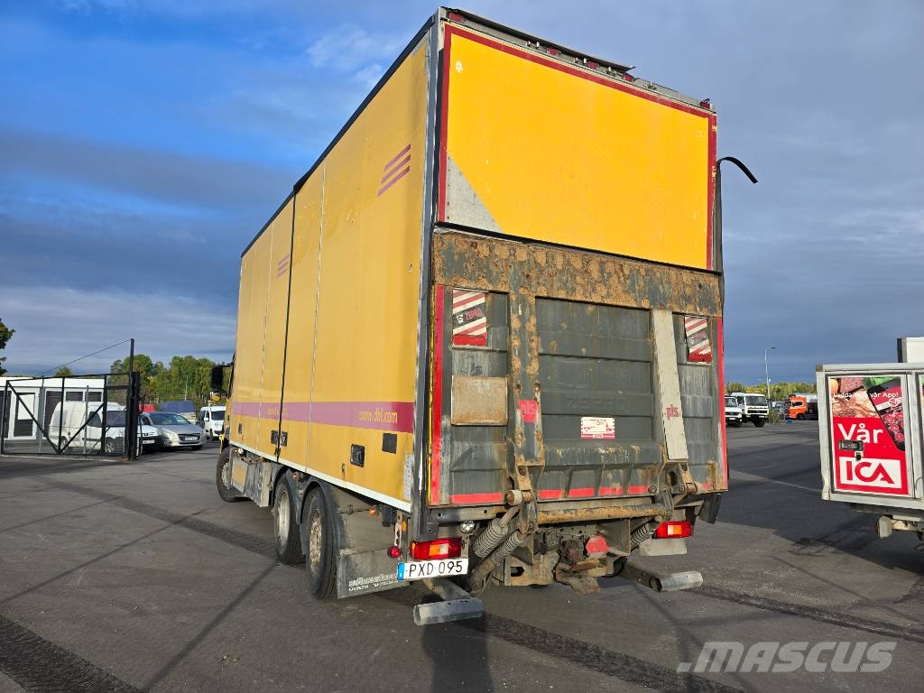 Volvo FM 370 Tovornjaki zabojniki