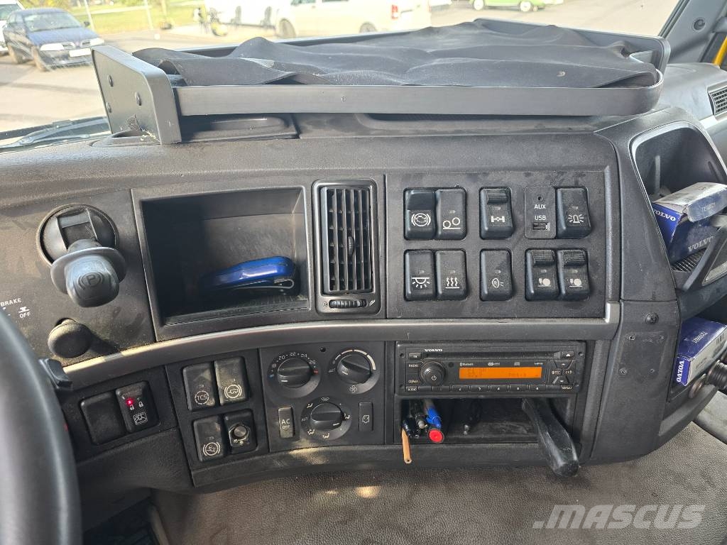 Volvo FM 370 Tovornjaki zabojniki