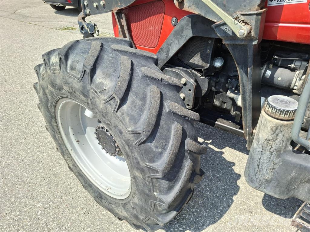 Massey Ferguson MF4235-4 LP Traktori
