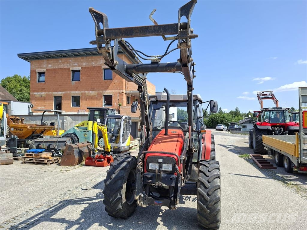 Massey Ferguson MF4235-4 LP Traktori