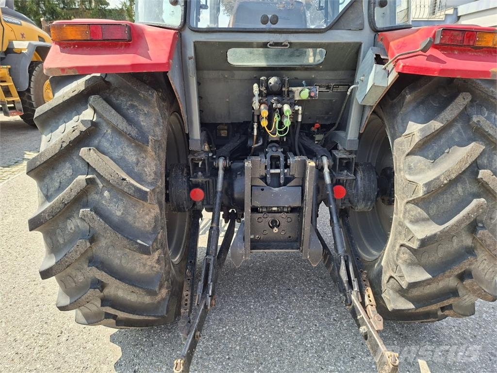 Massey Ferguson MF4235-4 LP Traktori