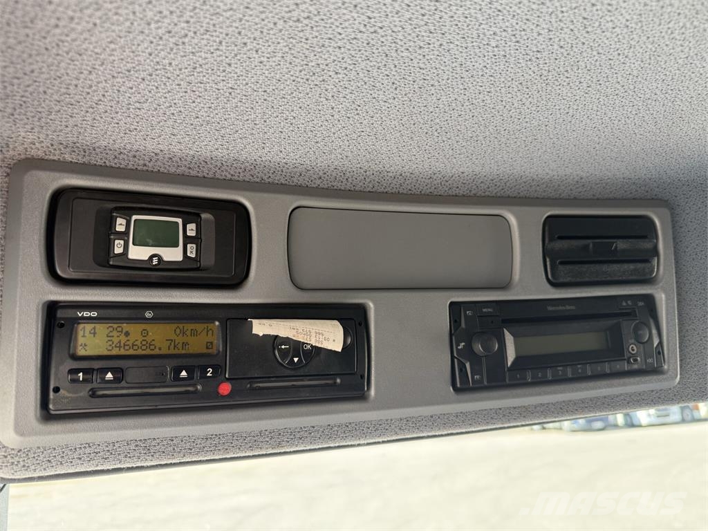 Mercedes-Benz Atego 916 Camiones con caja de remolque