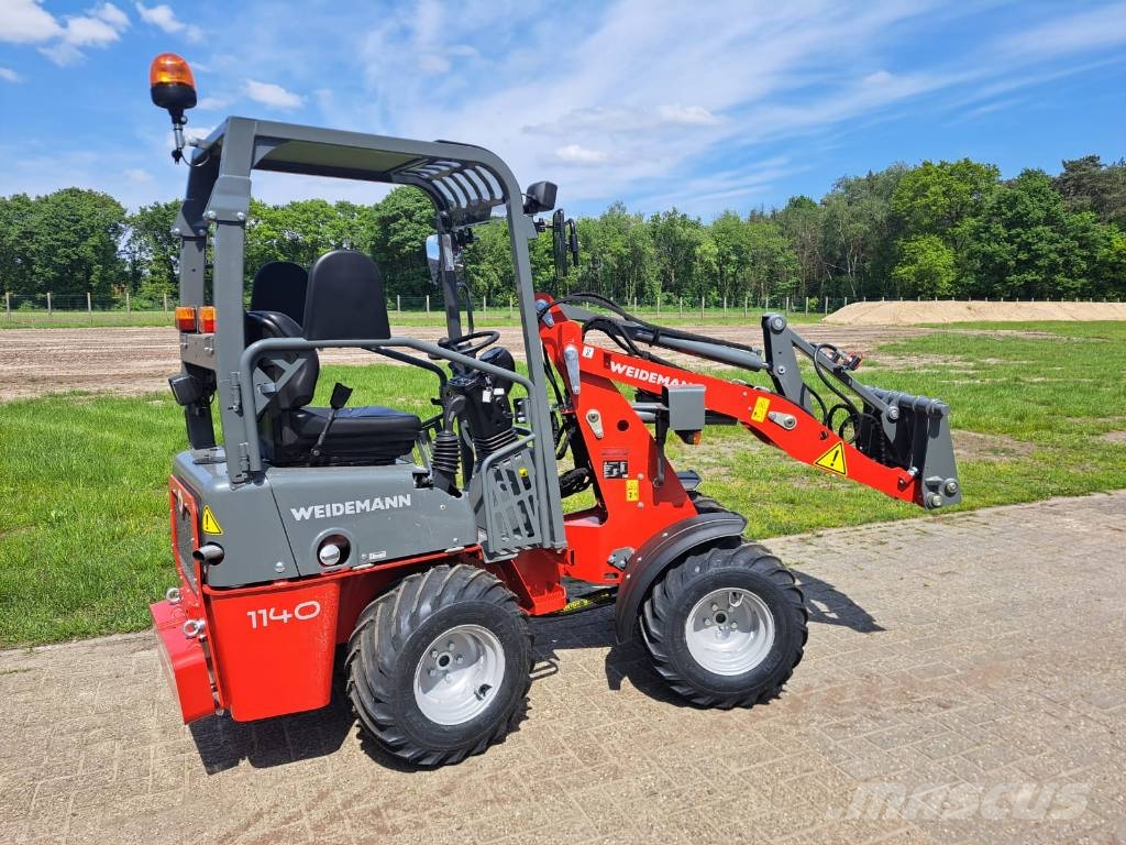 Weidemann 1140 لوادر صغيرة