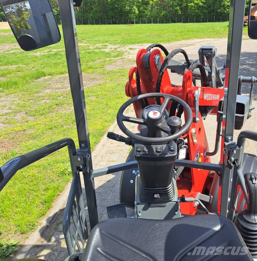 Weidemann 1140 لوادر صغيرة
