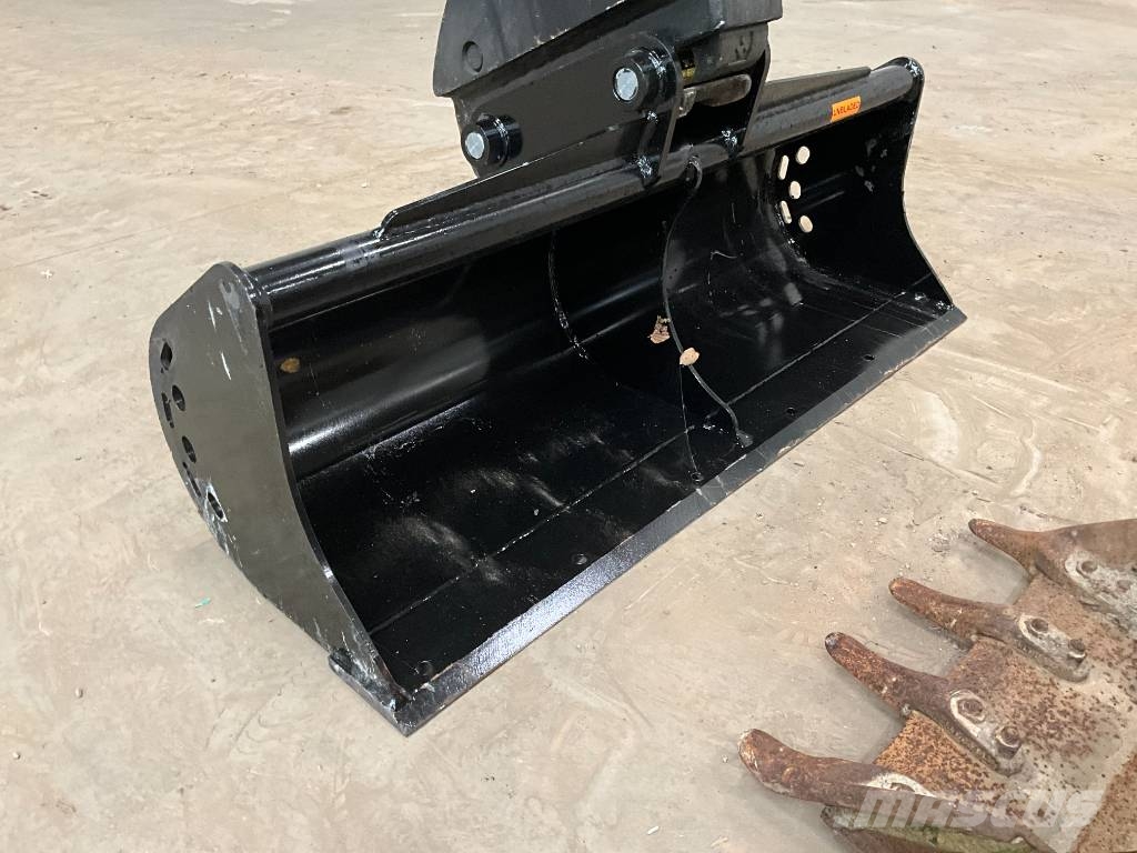 Takeuchi TB 250 حفارات صغيرة أقل من 7 طن (حفارات صغيرة)