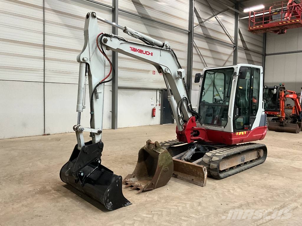 Takeuchi TB 250 حفارات صغيرة أقل من 7 طن (حفارات صغيرة)