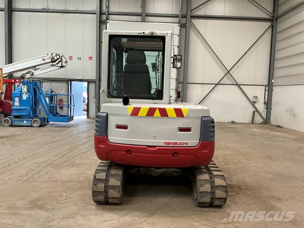 Takeuchi TB 250 حفارات صغيرة أقل من 7 طن (حفارات صغيرة)