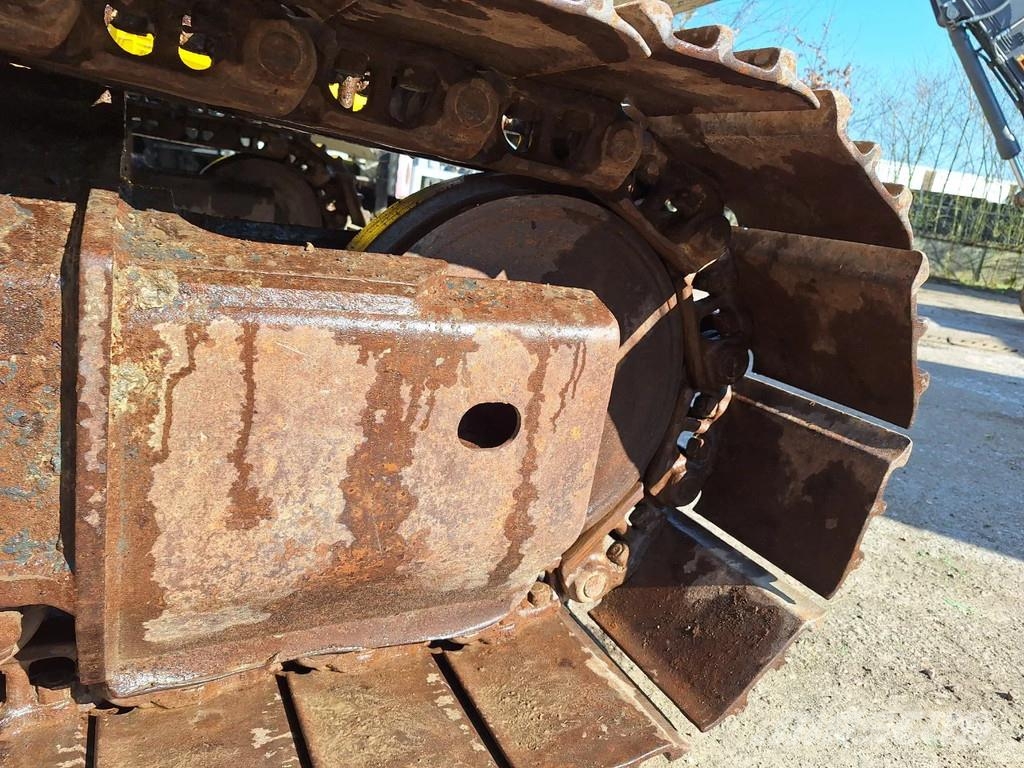 Komatsu PC210LC-8 履带挖掘机