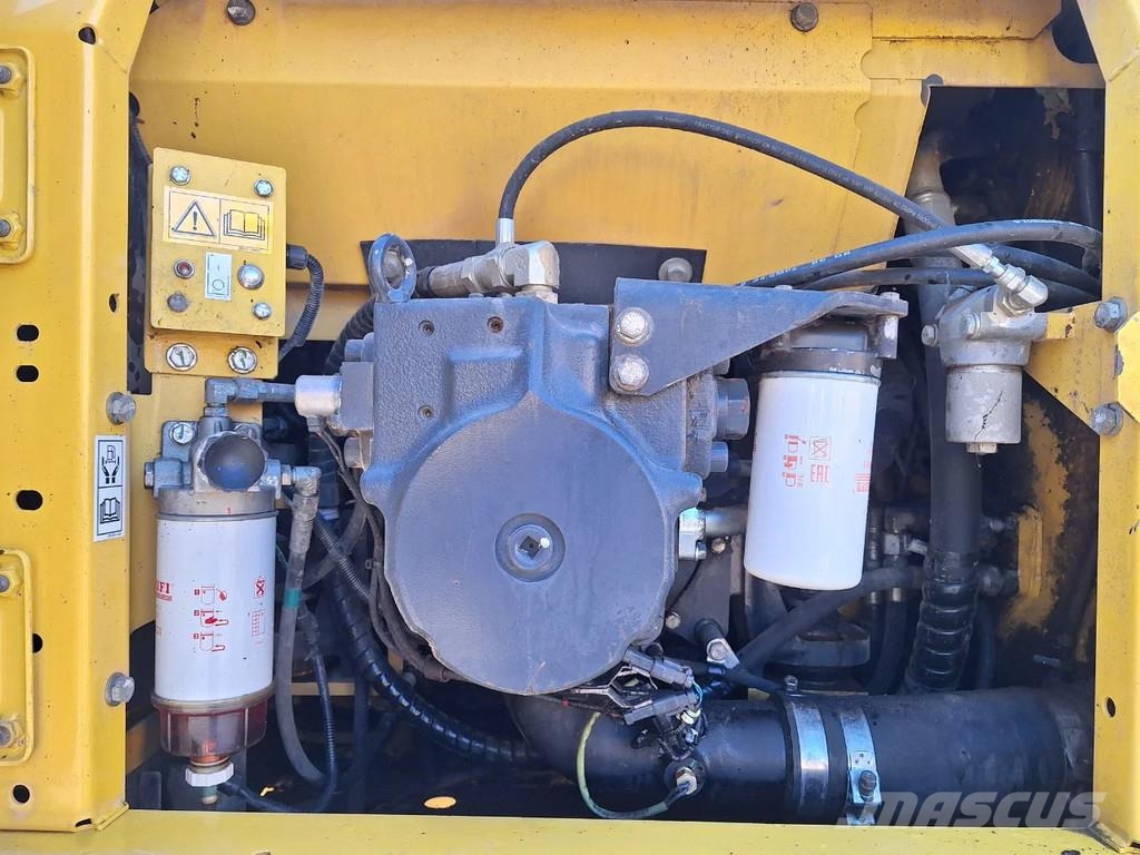Komatsu PC210LC-8 履带挖掘机