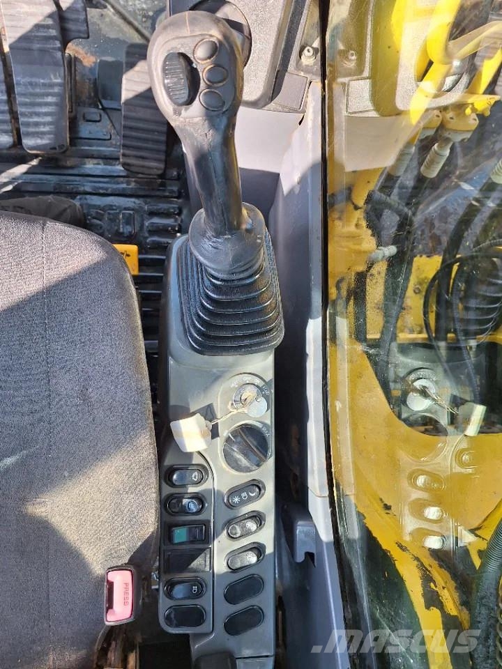 Komatsu PC210LC-8 履带挖掘机