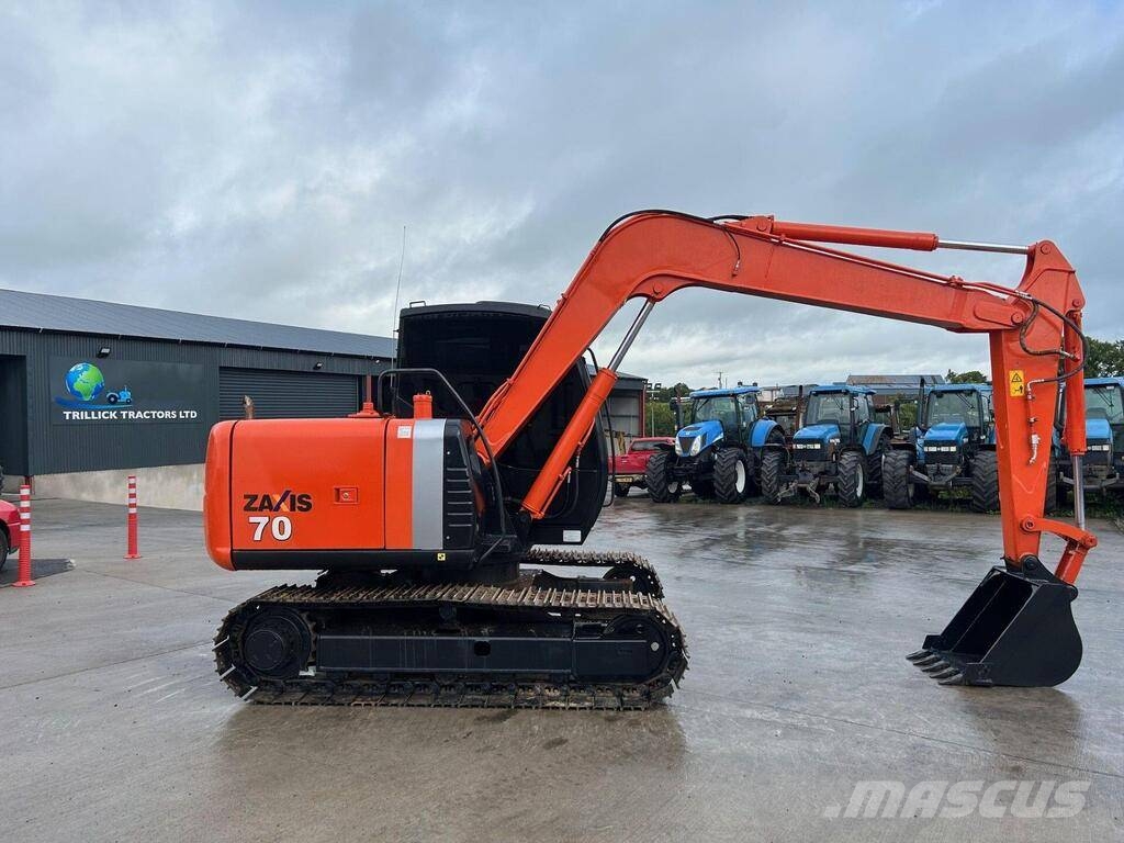 Hitachi ZX 70 LC حفارات وسط 7 طن - 12 طن
