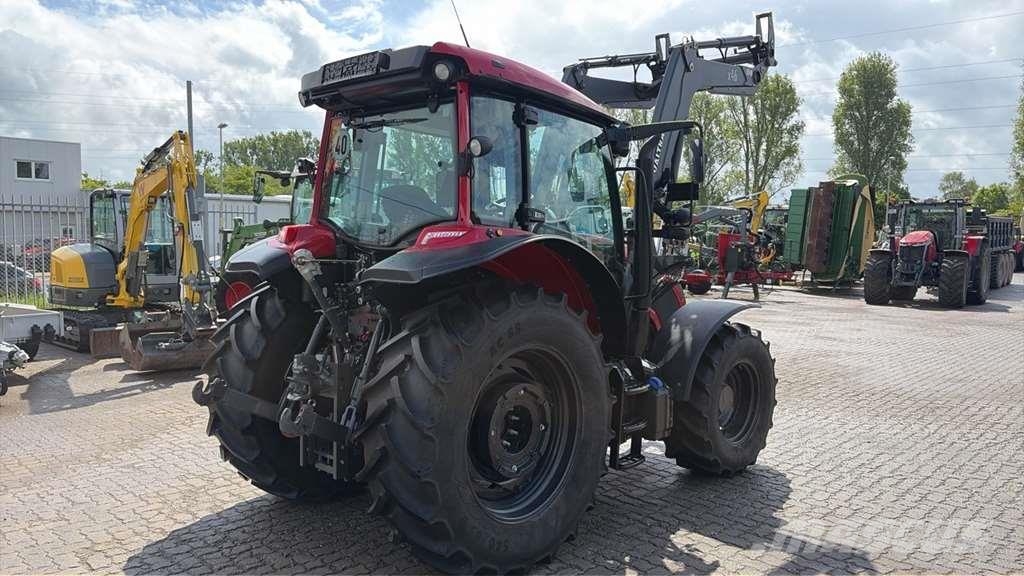 Valtra A115MH الجرارات