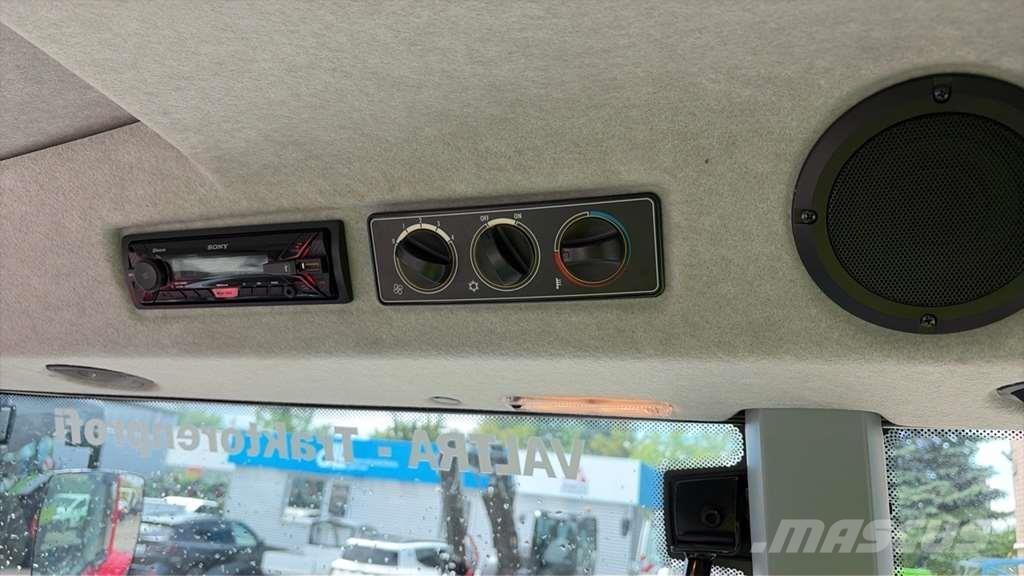 Valtra A115MH الجرارات