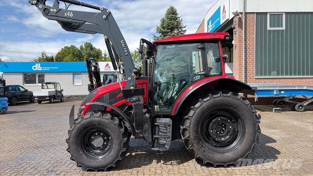 Valtra A115MH الجرارات