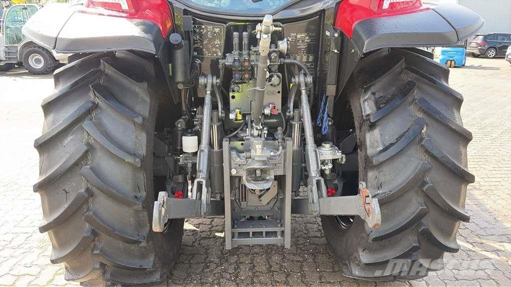 Valtra A115MH الجرارات