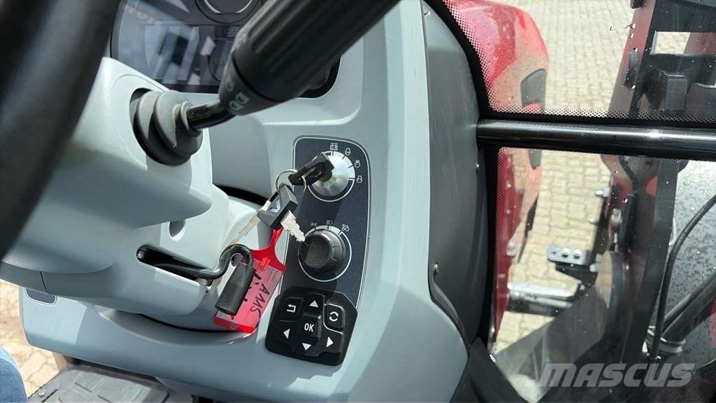 Valtra A115MH الجرارات