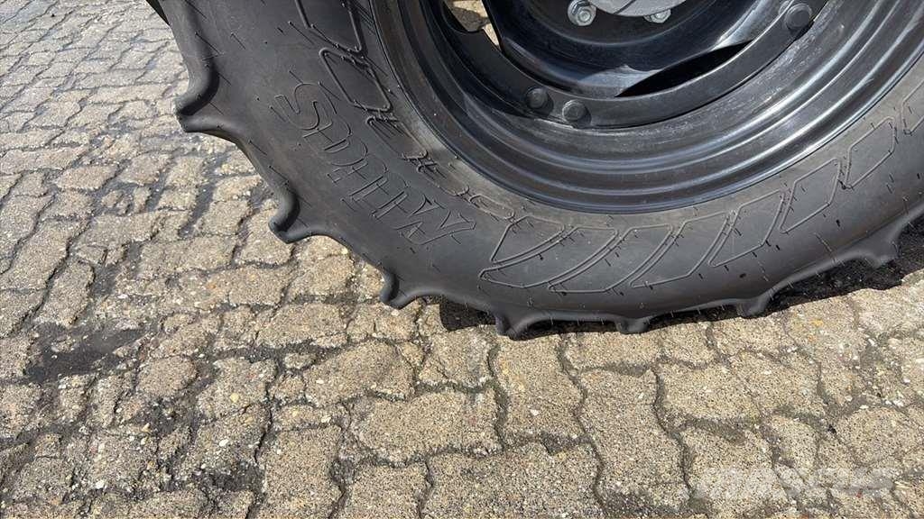 Valtra A115MH الجرارات