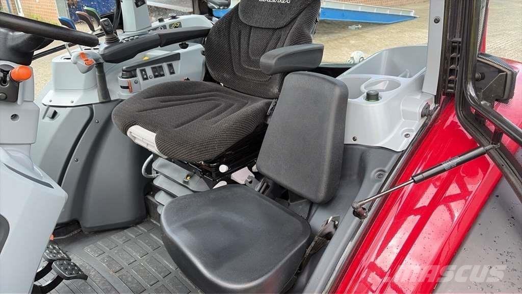 Valtra A115MH الجرارات