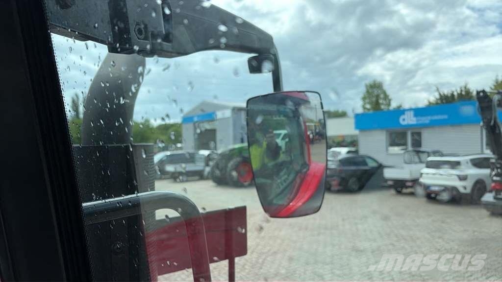Valtra A115MH الجرارات