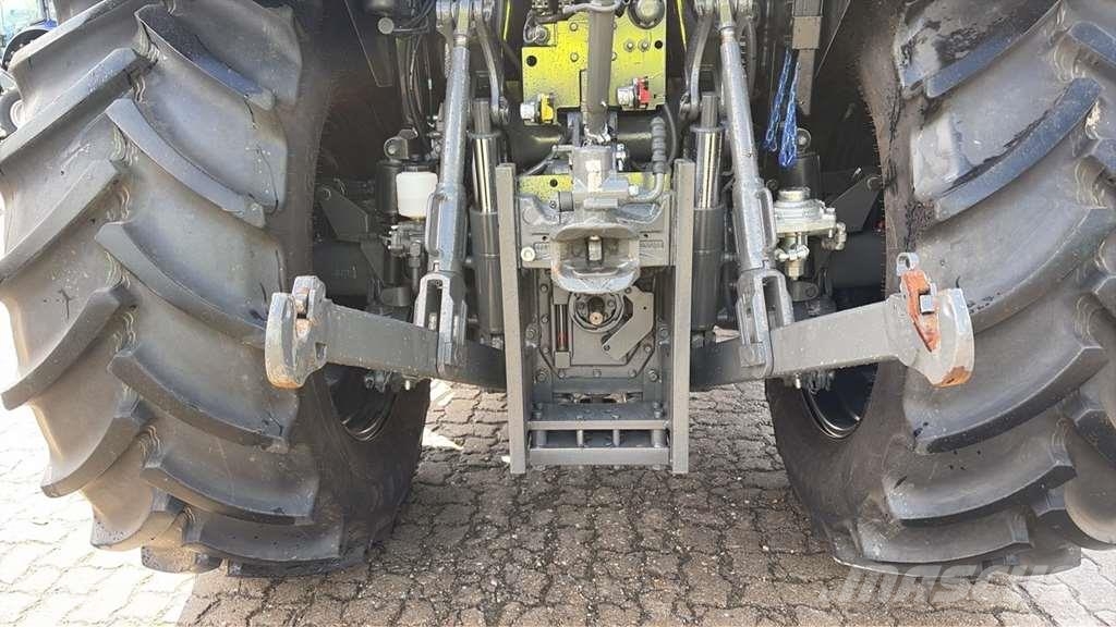 Valtra A115MH الجرارات