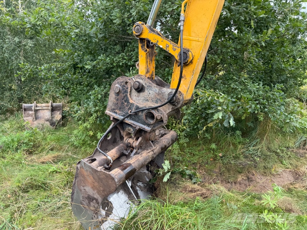 JCB JS 145 LC Rupsgraafmachines
