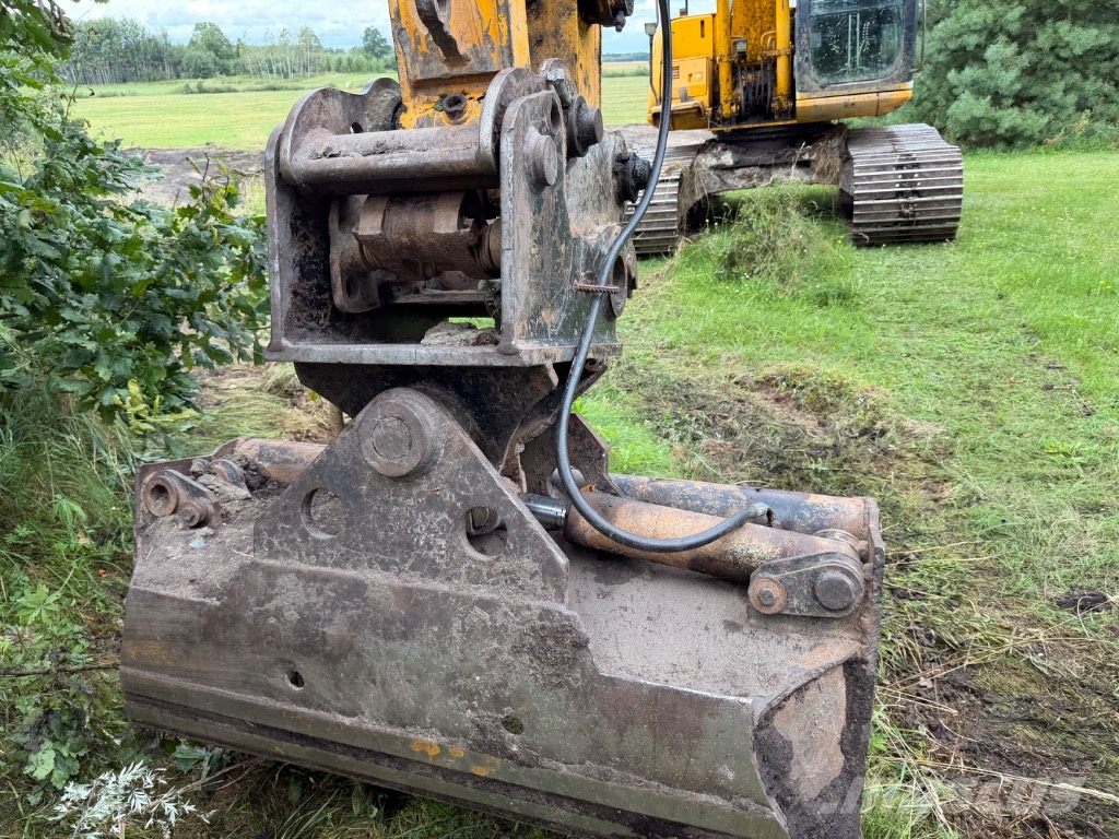JCB JS 145 LC Rupsgraafmachines