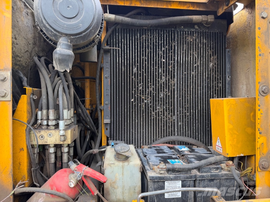 JCB JS 145 LC Rupsgraafmachines