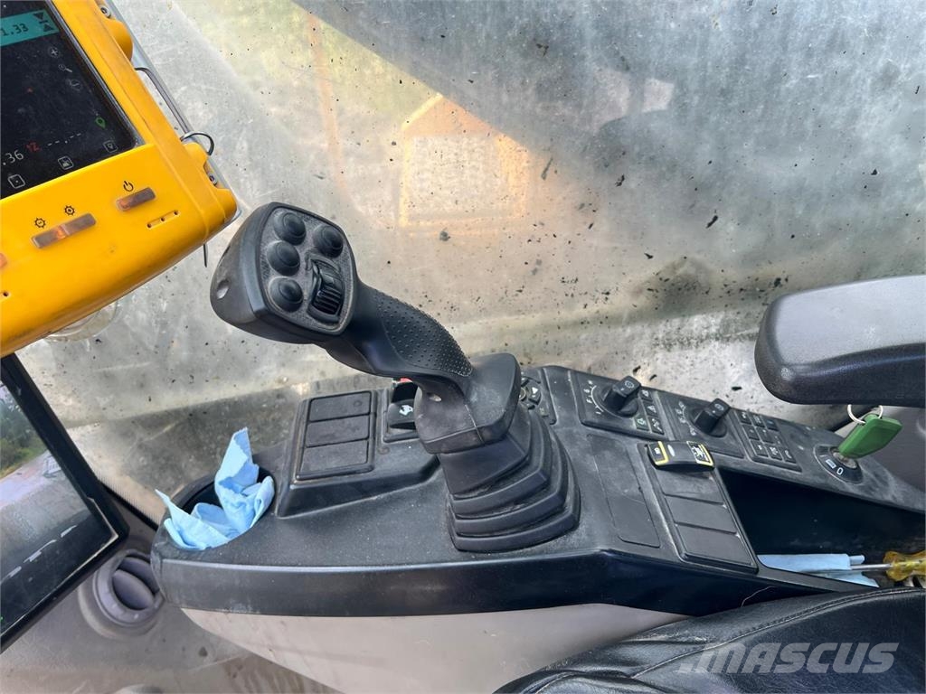 Volvo EC250EL حفارات زحافة