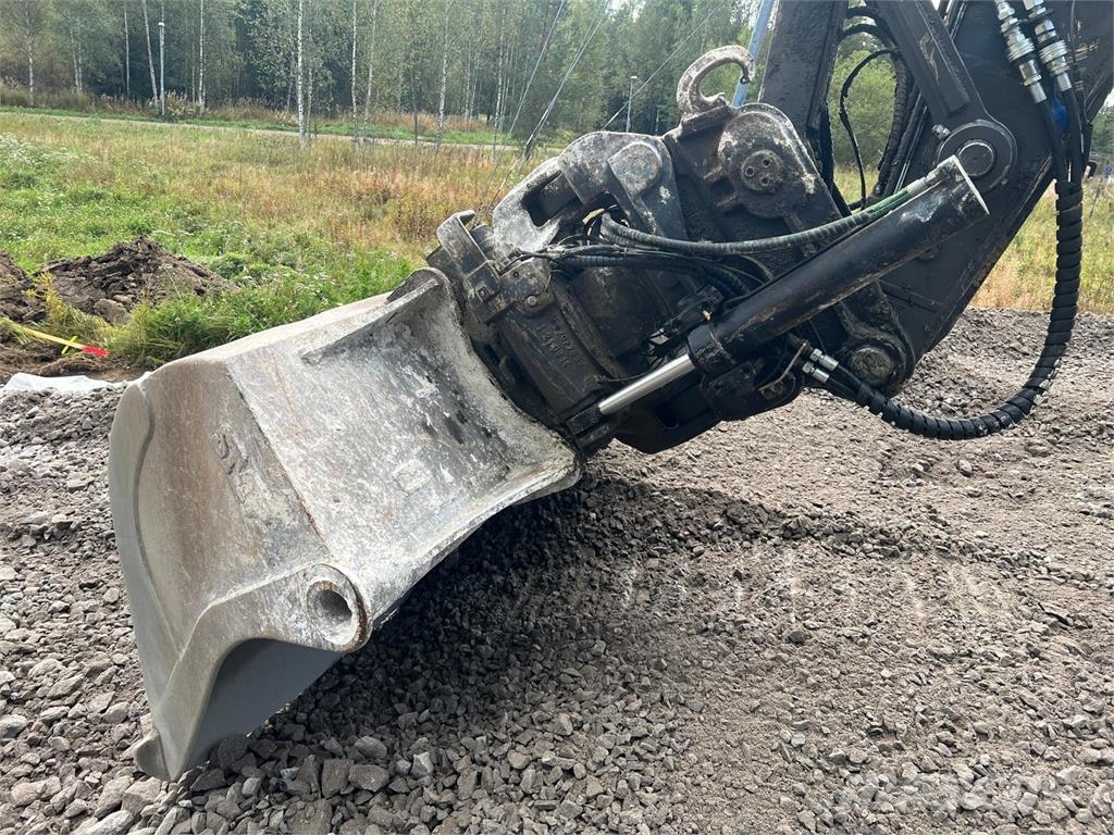 Volvo EC250EL حفارات زحافة