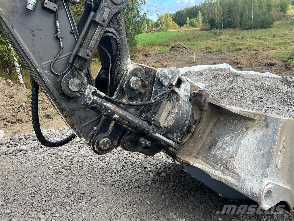 Volvo EC250EL حفارات زحافة