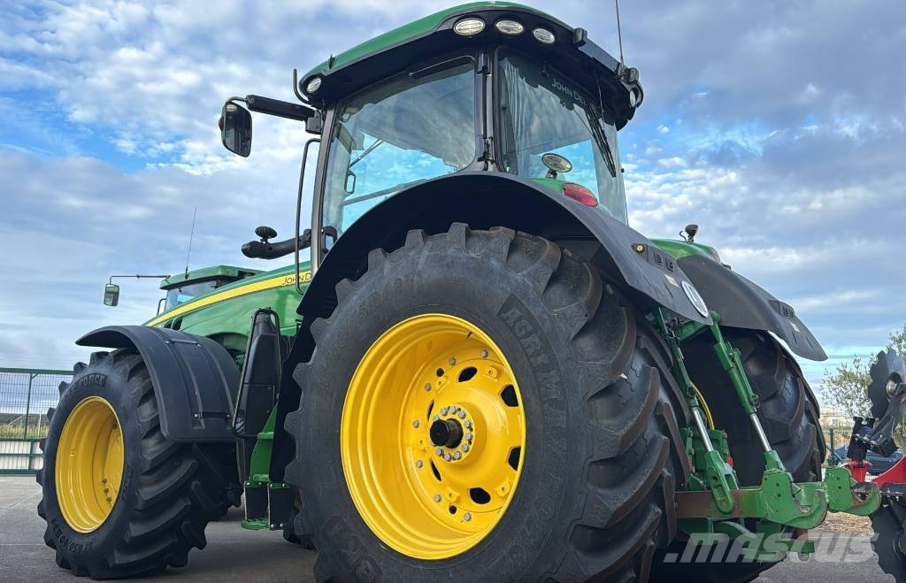 John Deere 8345R Traktori
