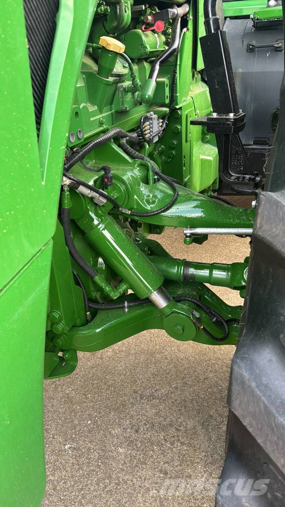 John Deere 8345R Traktori