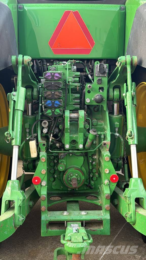 John Deere 8345R Traktori