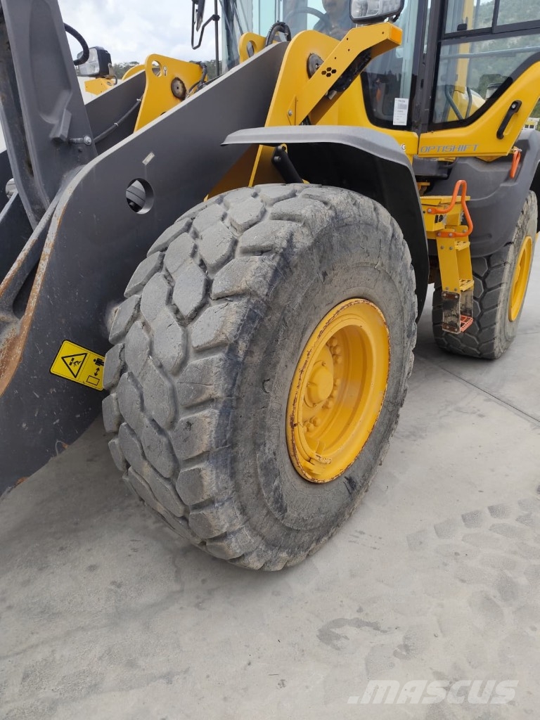 Volvo L 120 H Wielladers