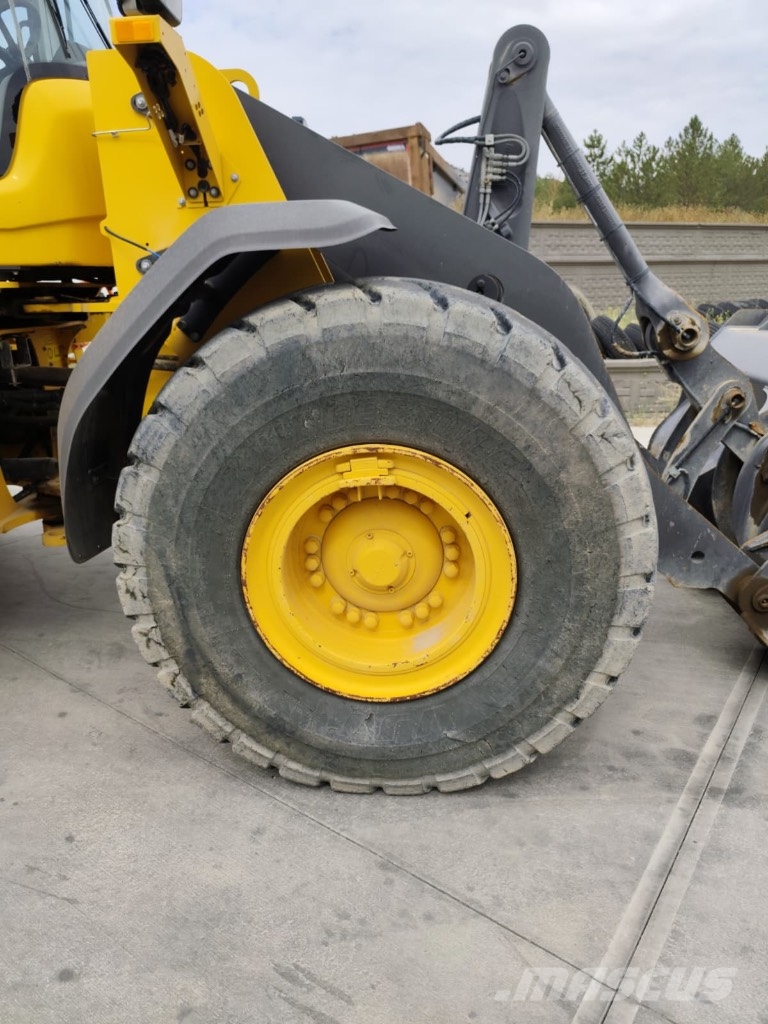 Volvo L 120 H Wielladers