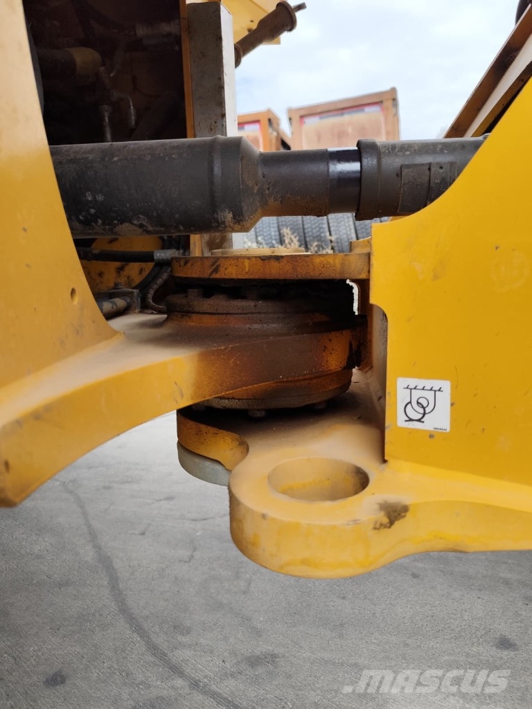 Volvo L 120 H Wielladers