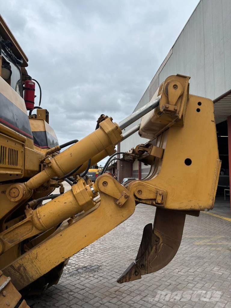 CAT D 8 R 履帶推土機