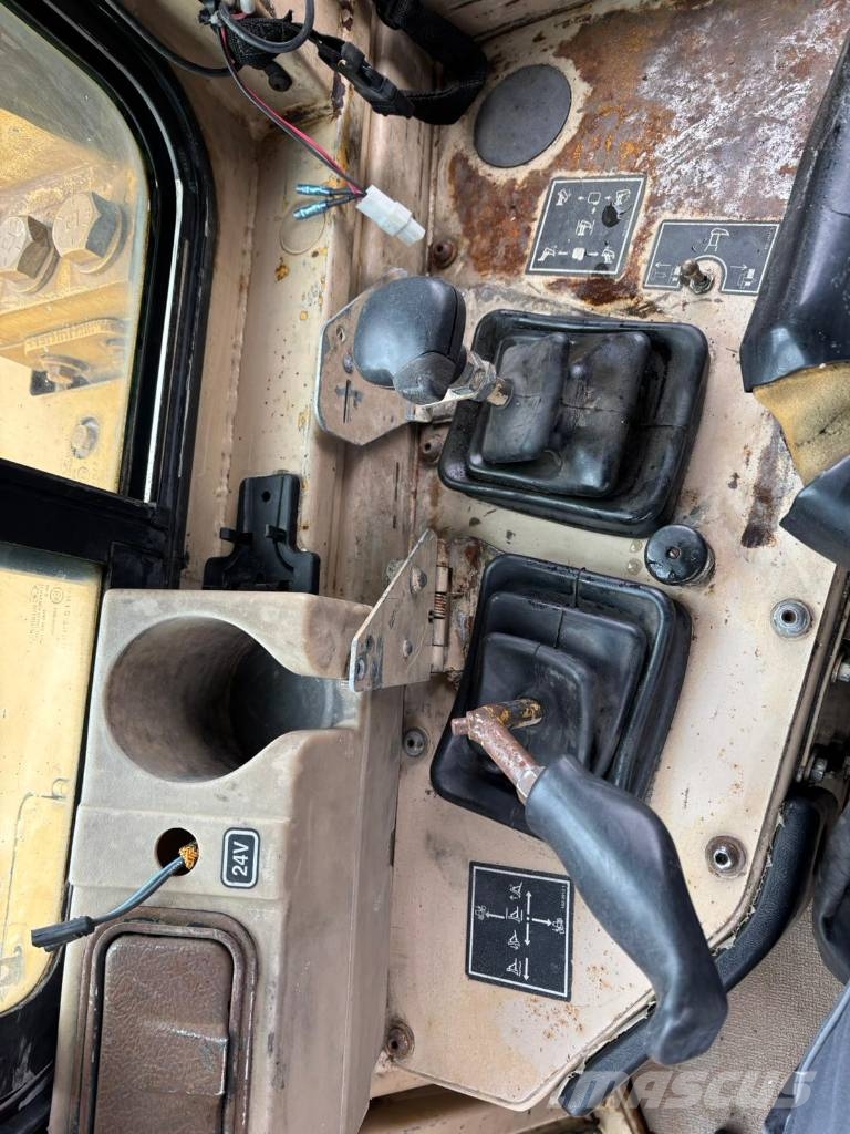 CAT D 8 R 履帶推土機