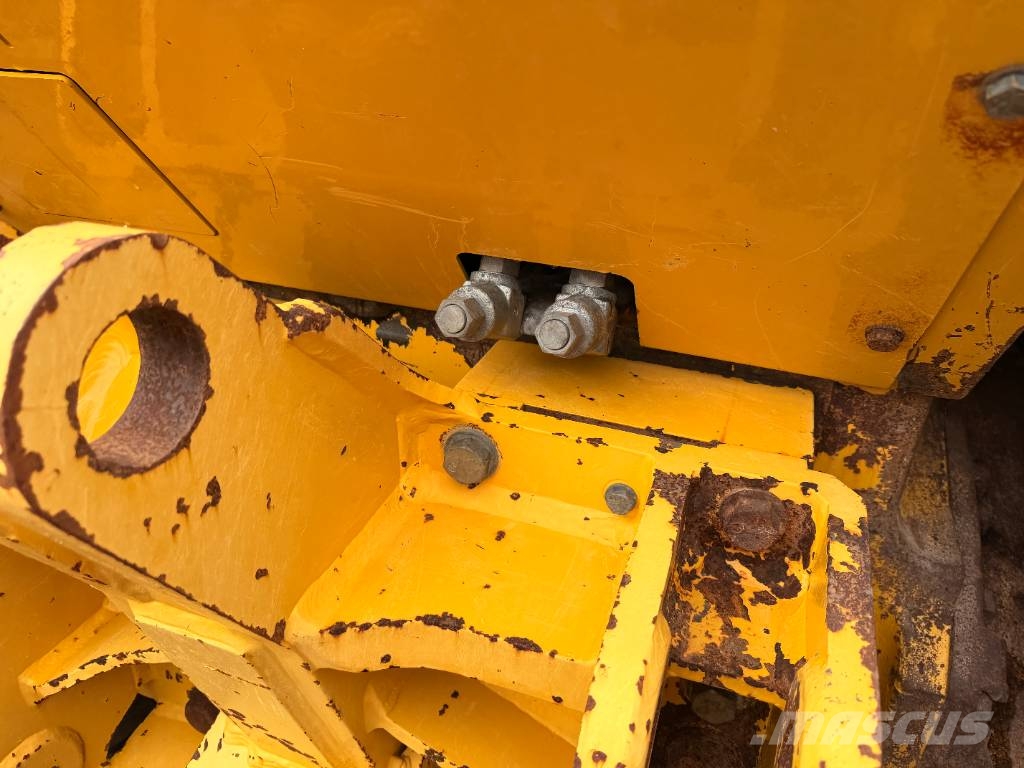 Komatsu D 65 WX-18 E0 with Sigmadozer Blade Μπουλντόζες με ερπύστριες