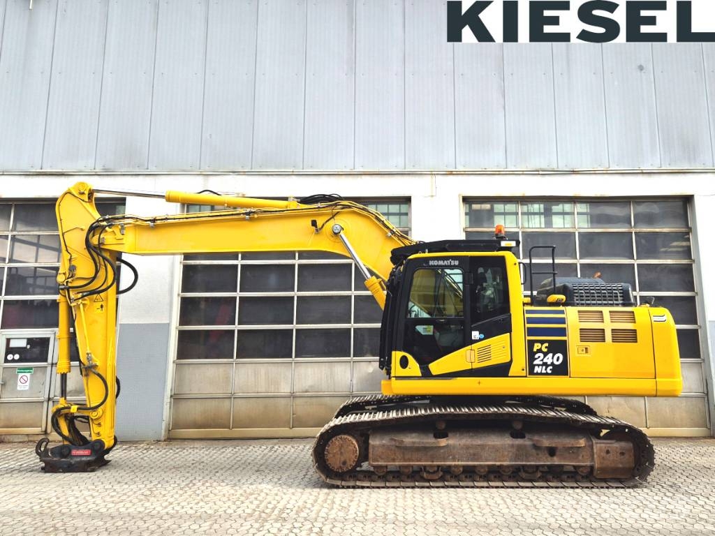 Komatsu PC 240 NLC-11 Rupsgraafmachines