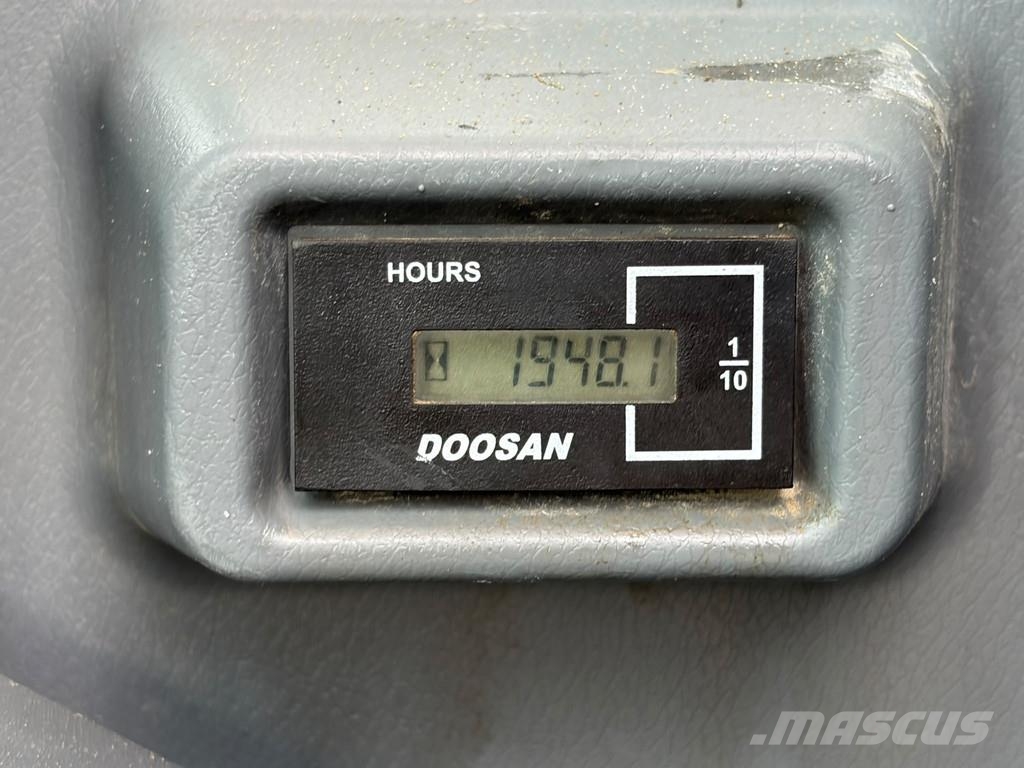 Doosan DX140LCR-7 Rupsgraafmachines