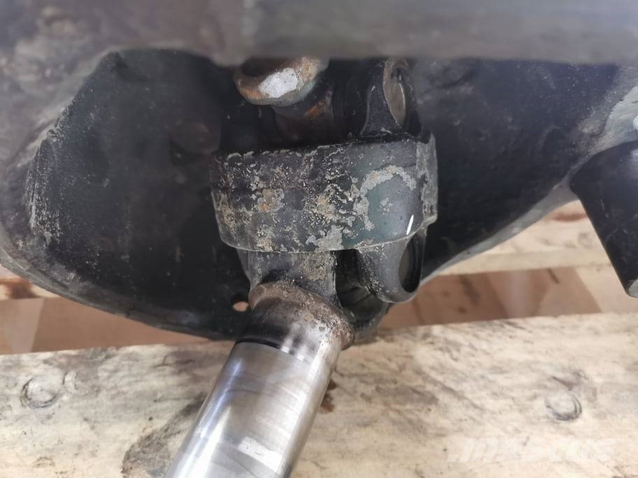 Case IH IH 5140 {Carraro} portal axle Transmissie