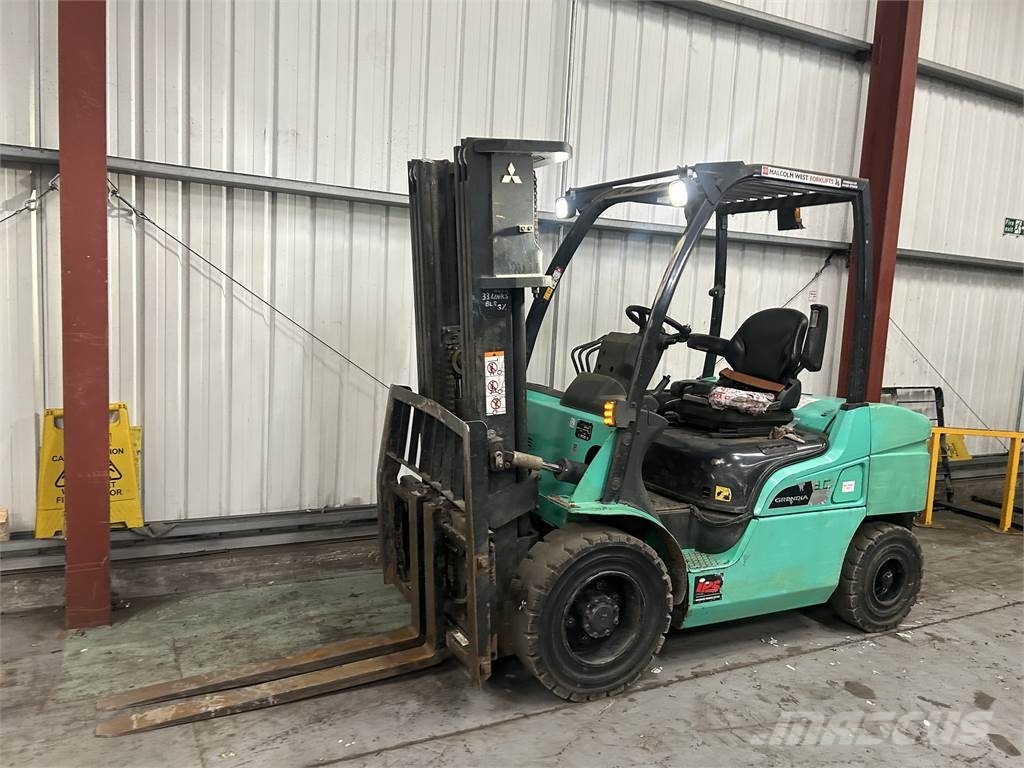 Mitsubishi FD30NT Diesel heftrucks