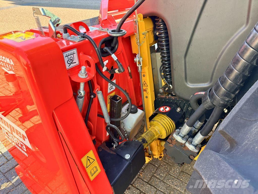 New Holland FR550 Forage Cruiser + Kemper N3003 自走式飼料採集機