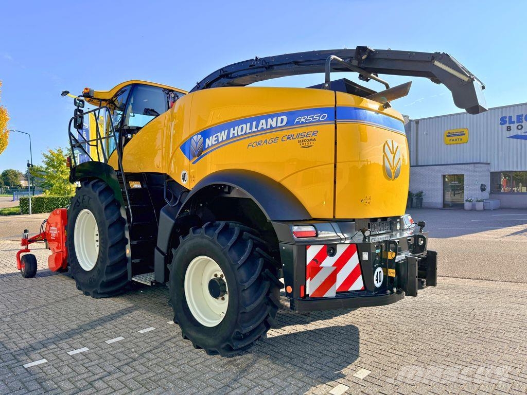New Holland FR550 Forage Cruiser + Kemper N3003 自走式飼料採集機