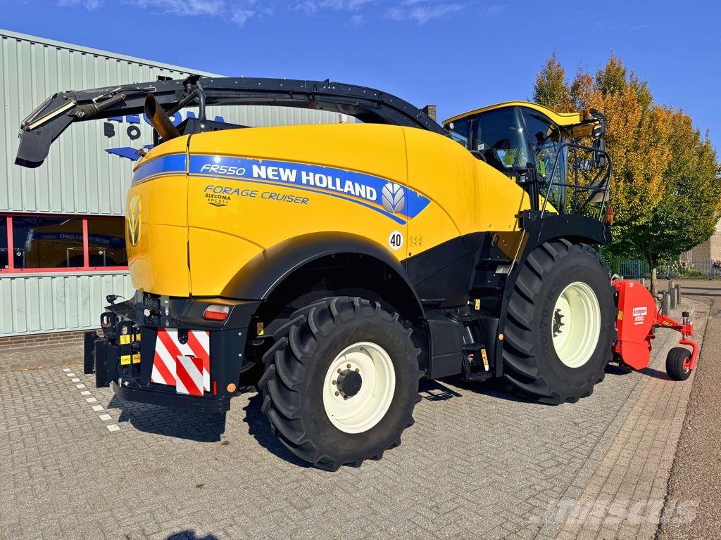 New Holland FR550 Forage Cruiser + Kemper N3003 自走式飼料採集機